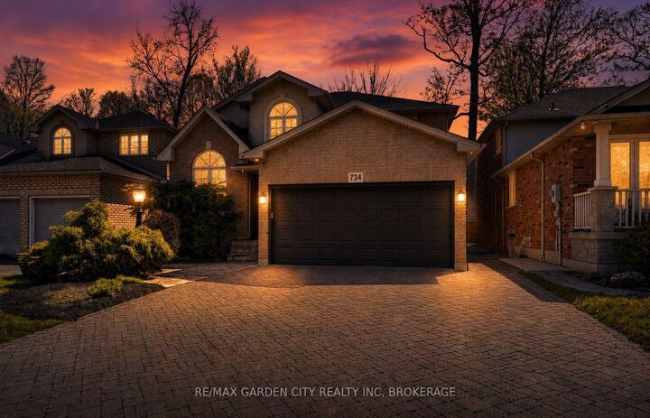 Property Photo:  734 Brigadoon Drive  ON L9C 7S2 
