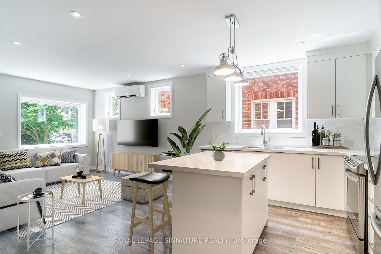Property Photo:  182 Millwood Road Main  ON M4S 1J7 