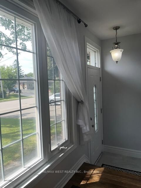 Property Photo:  241 Ashlar Road  ON L4C 2W7 