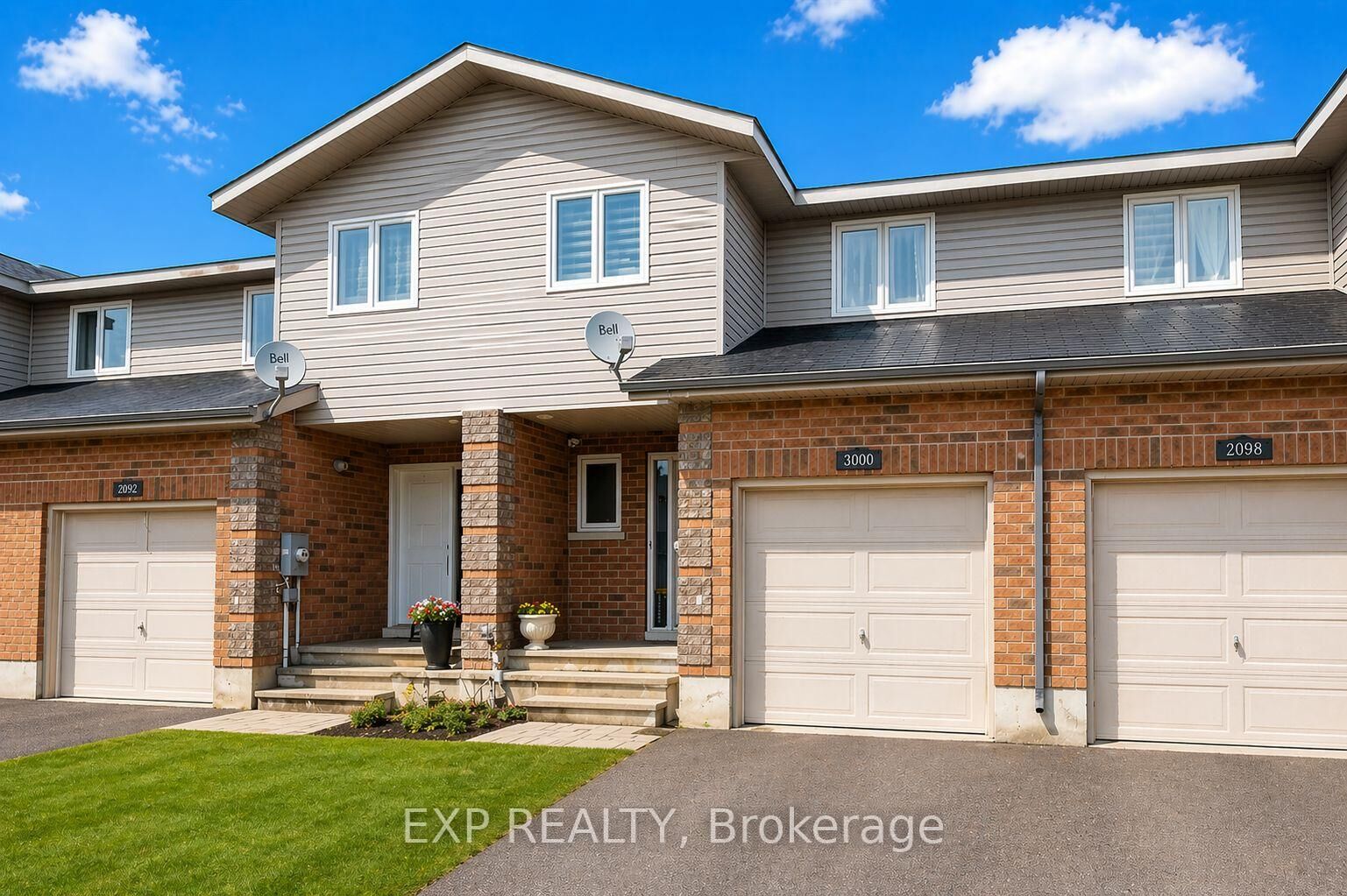 Property Photo:  2086 Sandstone Crescent  ON K8H 0B2 
