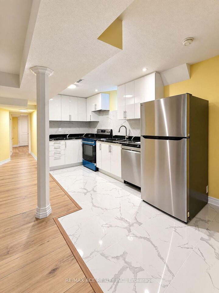 Property Photo:  