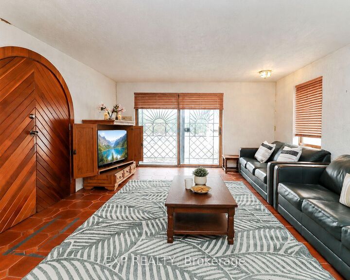 Property Photo:  104 Kinsey Place  ON L9Y 0R4 