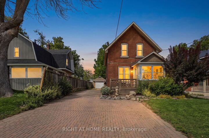 Property Photo:  346 Bay Street  ON L4R 1K2 