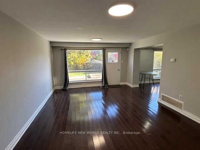 Property Photo:  31 Wellpark Boulevard Main &Amp 2nd Floors  ON M1V 1B5 
