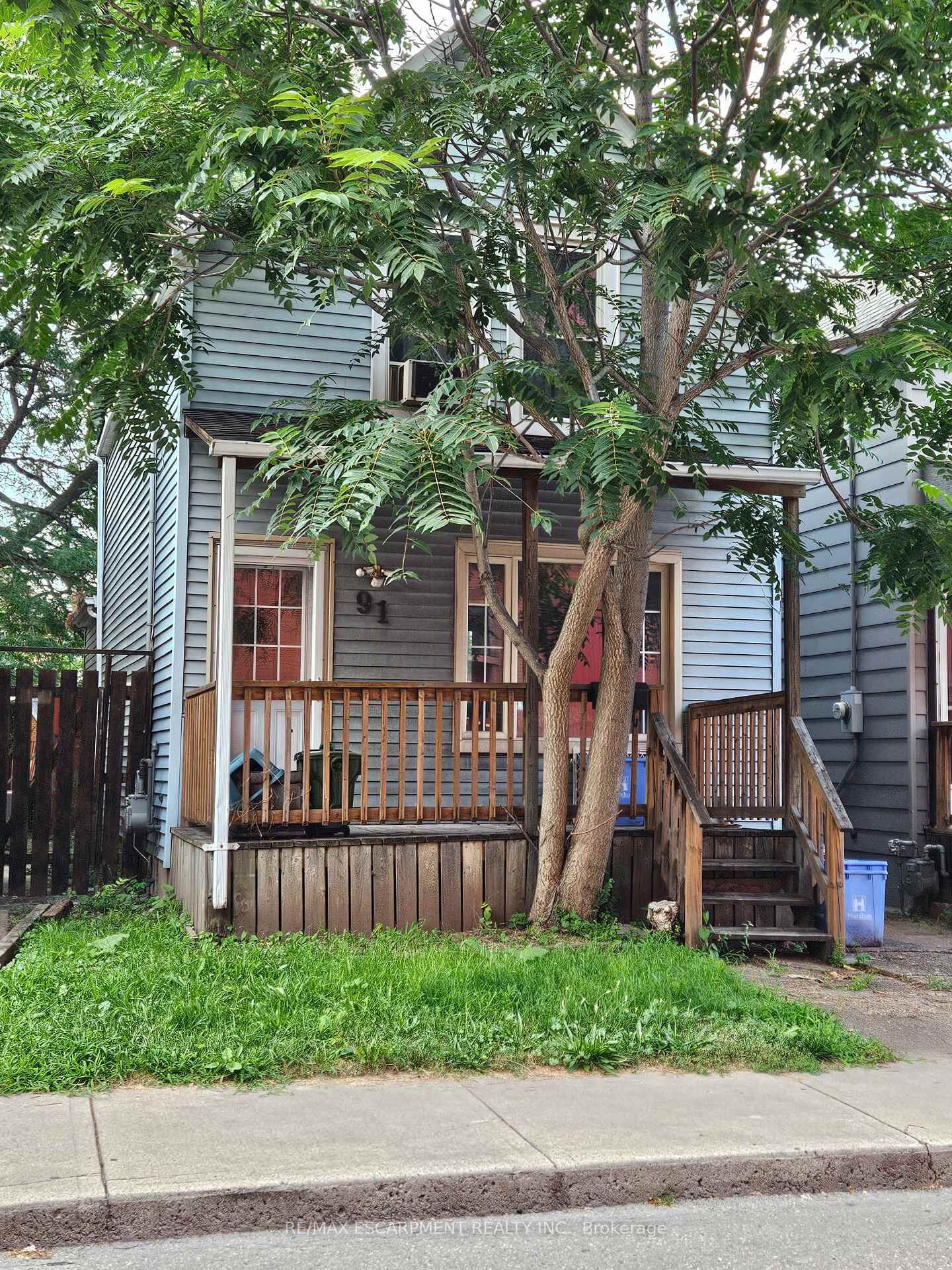 Property Photo:  91 Shaw Street  ON L8L 3P4 