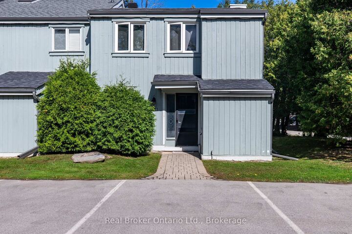 Property Photo:  127 Fairway Crescent 31  ON L9Y 5B4 