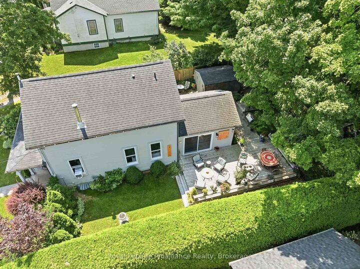 Property Photo:  52 Bramley Street S  ON L1A 3K2 
