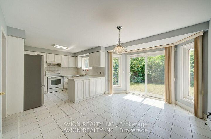 Property Photo:  29 Charrington Crescent  ON L3R 0R2 