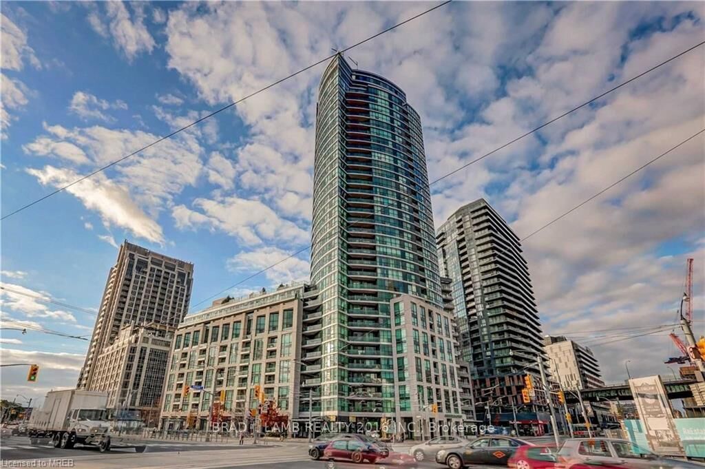 Property Photo:  600 Fleet Street 220  ON M5V 1B7 