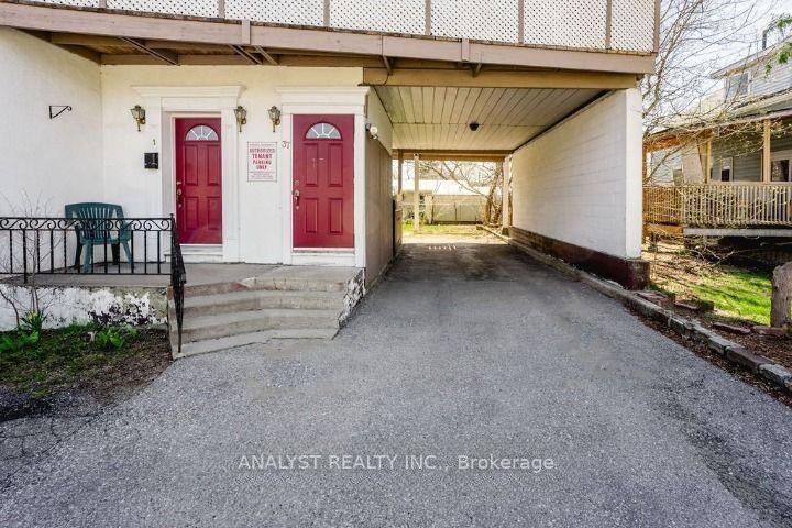 Property Photo:  37 Donald Street  ON L4N 1E4 