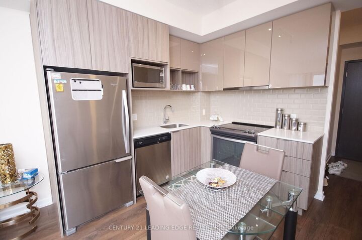 Property Photo:  52 Forest Manor Road 324  ON M2J 0E2 