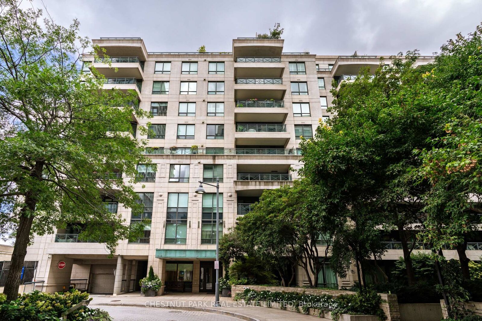 Property Photo:  20 Scrivener Square 607  ON M4W 3X9 