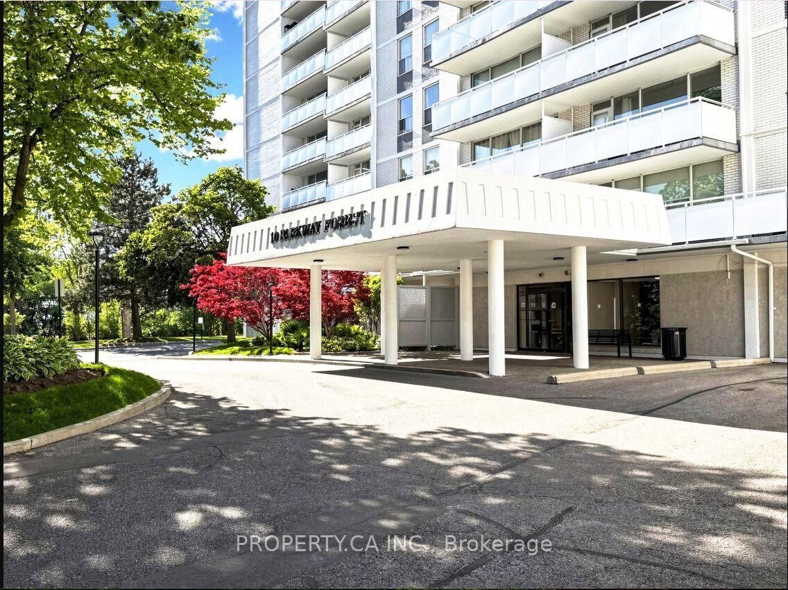 Property Photo:  10 Parkway Forest Drive 411  ON M2J 1L3 
