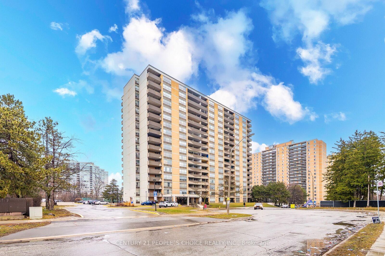 Property Photo:  40 Panorama Court 910  ON M9V 4M1 