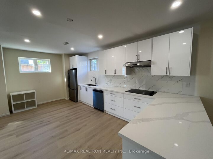 Property Photo:  100 Alpaca Drive Bsmt  ON L4E 0R1 
