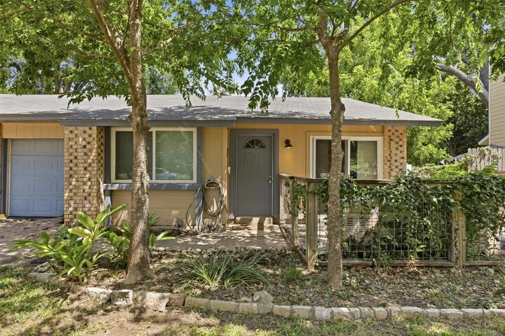 Property Photo:  409 Lake Creek Circle  TX 78664 