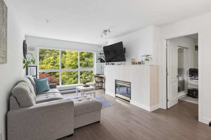 Property Photo:  5900 Dover Crescent 323  BC V7C 5R4 