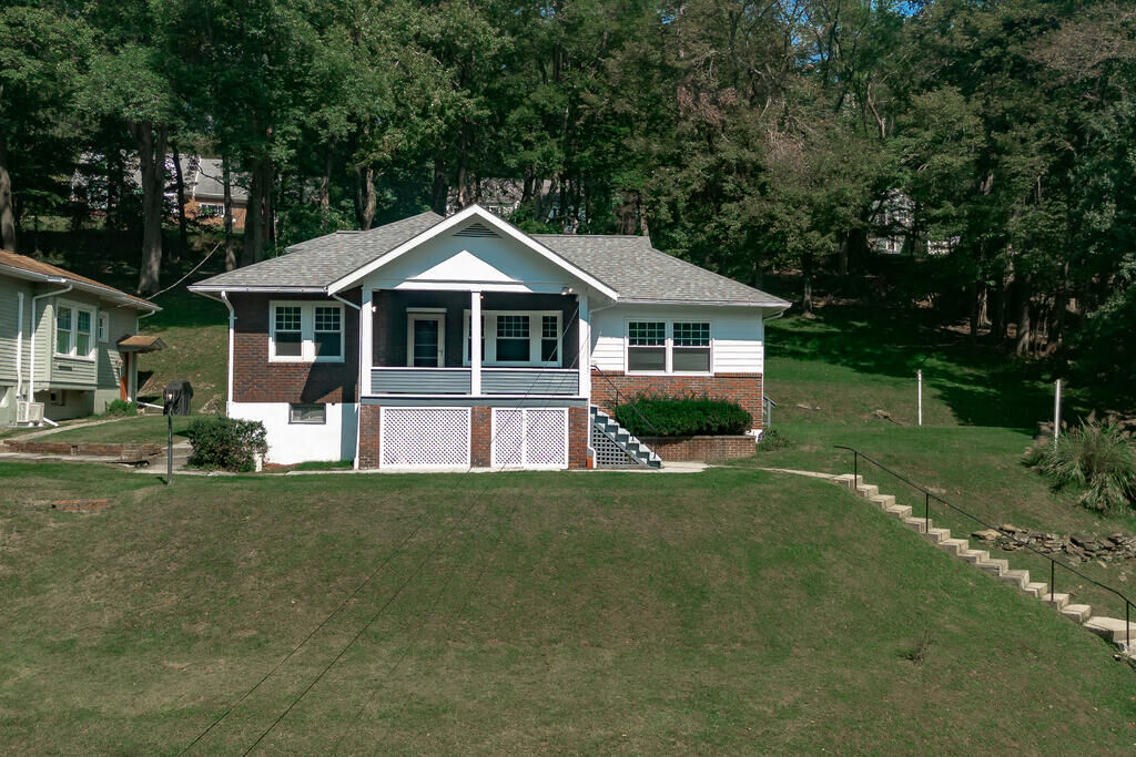 Property Photo:  130 State Street  PA 15905 