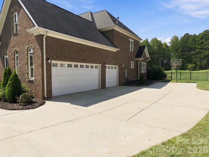 Property Photo:  6671 Fox Ridge Circle  NC 28036 