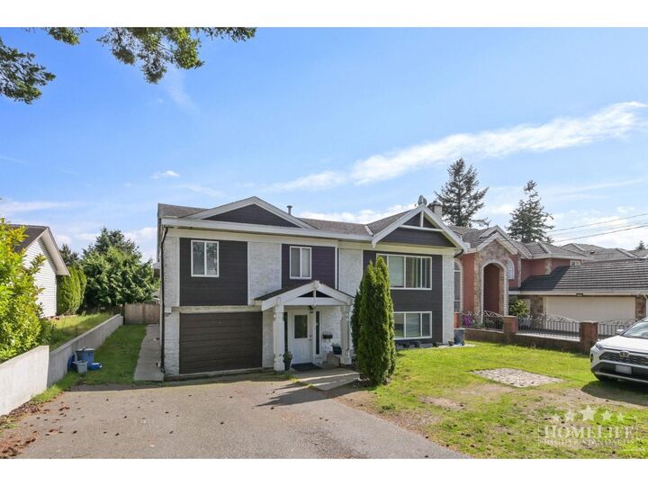 Property Photo:  11860 75A Avenue House  BC V4C 1J9 