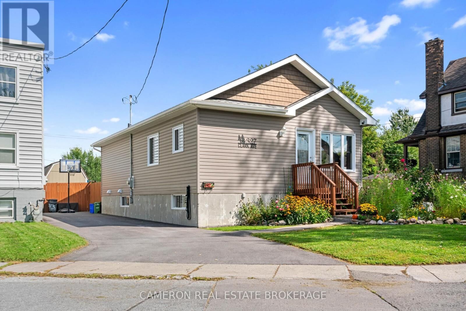 Property Photo:  327 Clarke Avenue  ON K6J 4G6 