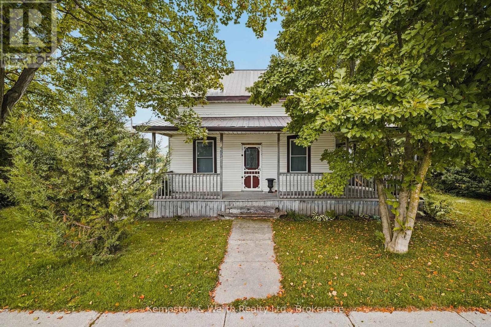 Property Photo: 485 Wallace Avenue South ON N4W 1Y5