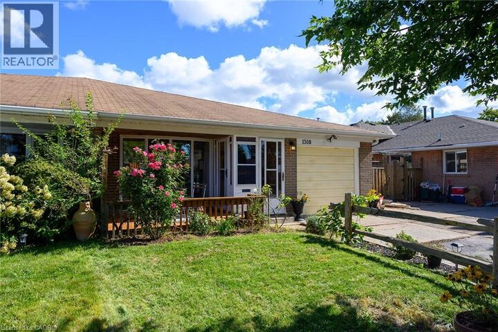 Property Photo:  1308 Redbank Crescent  ON L6H 1Y5 