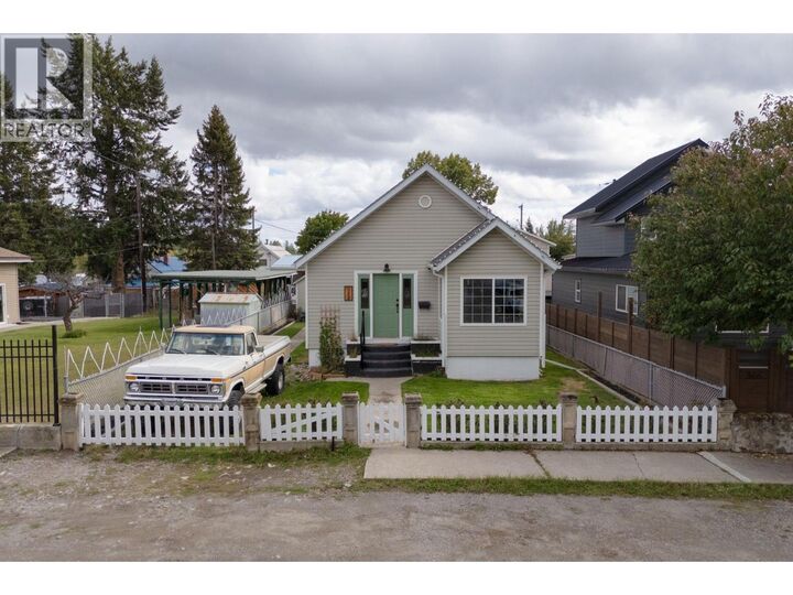 Property Photo:  372 Fortier Street  BC V1A 1N5 