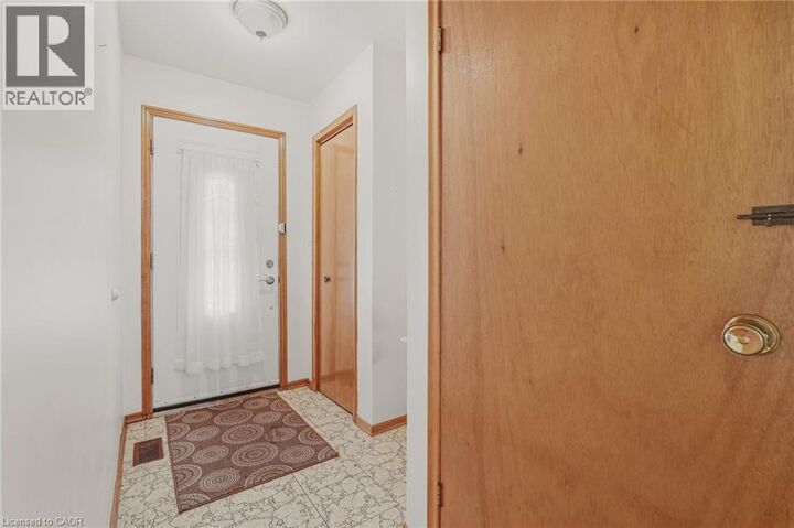 Property Photo:  137 Picton Street East  ON L8L 3W7 