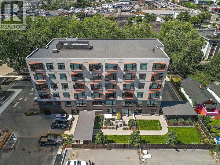 Property Photo: 629 Speed Avenue 412 BC V8Z 1A5