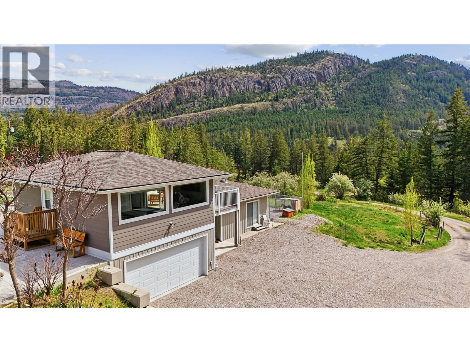 Property Photo: 746 McMurray Road BC V0H 1K0