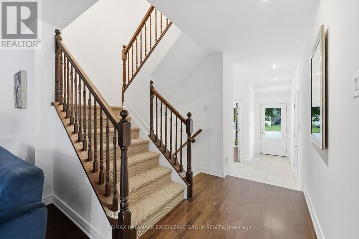 Property Photo:  104 Onyx Crescent  ON K4K 0H4 
