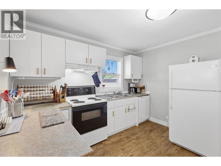 Property Photo:  160 Park Street  BC V2B 4A5 