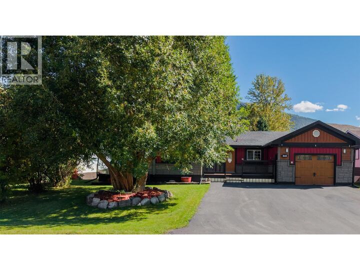 Photo de la propriété: 1706 McKenzie Road BC V0B 1M5