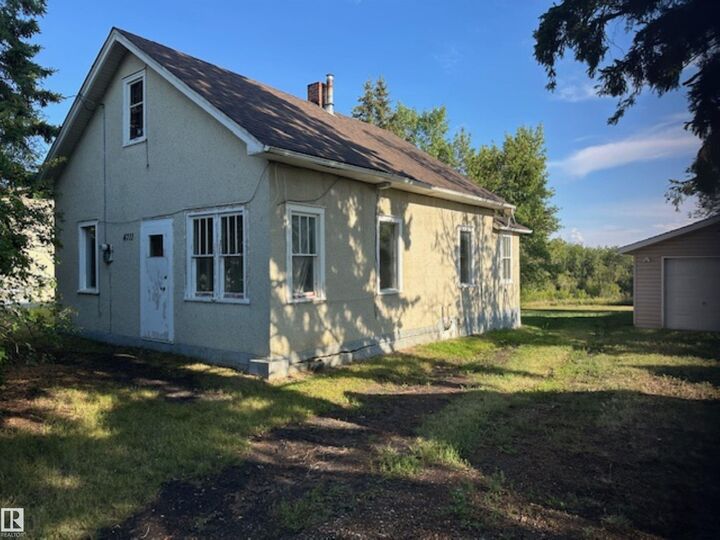 Property Photo:  4711 51 Avenue  AB T0A 3P0 