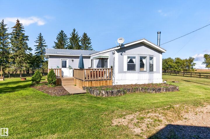 Property Photo:  48028 RR 133  AB T0B 4N0 