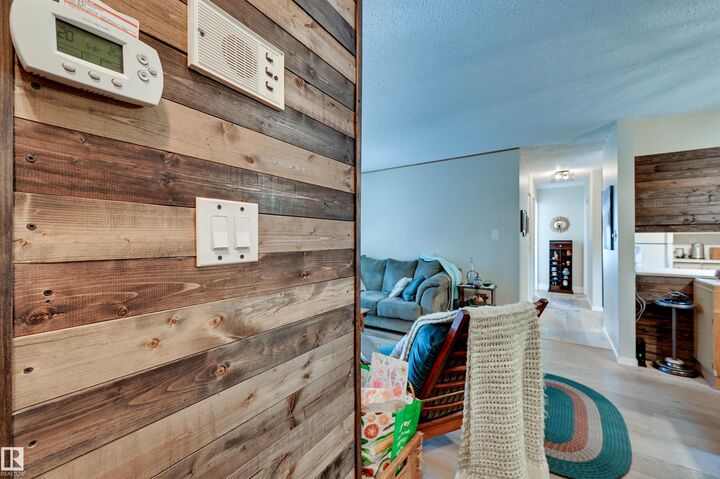 Property Photo:  24 Alpine Place 203  AB T8N 3Y2 