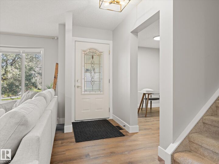 Property Photo:  15 Willoughby Drive  AB T8N 4E5 
