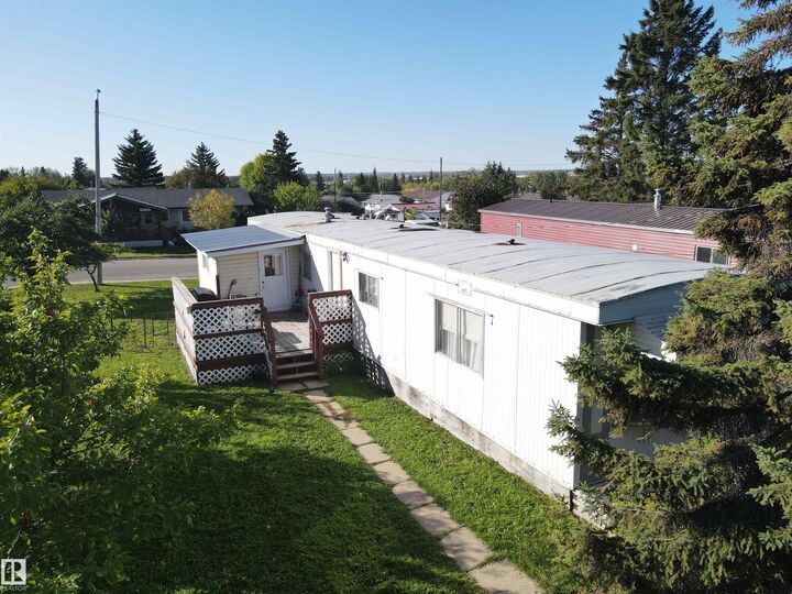 Property Photo:  5404 47 Avenue  AB T7A 1K7 