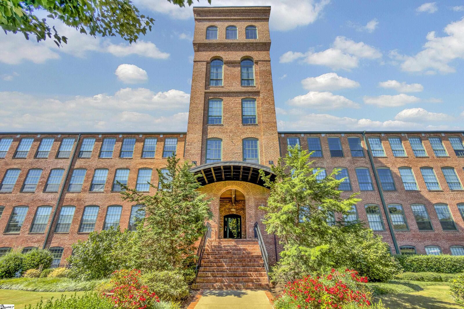 Property Photo:  400 Mills Avenue Unit 109  SC 29605 