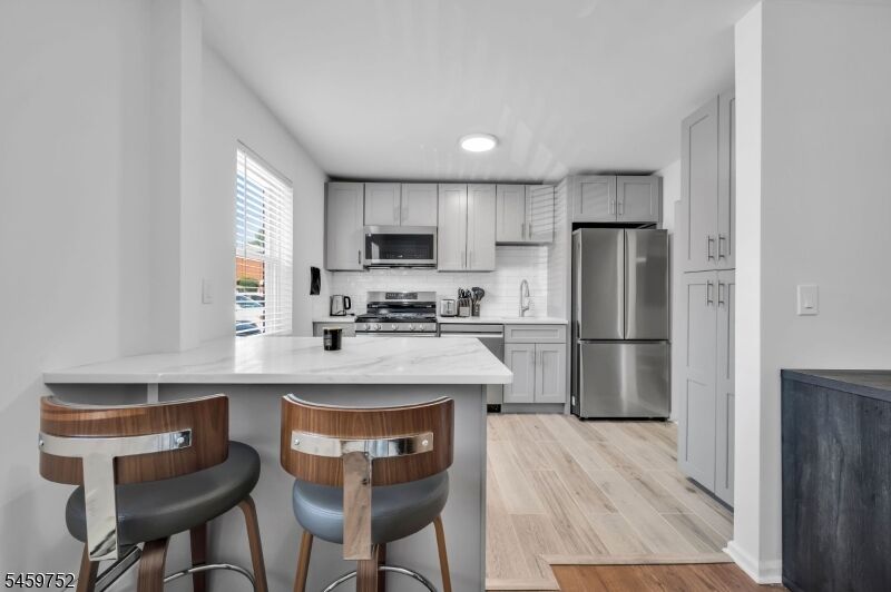 Property Photo:  66 Knox Ter  NJ 07470 