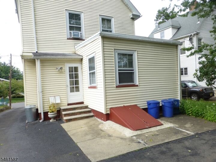 Property Photo:  521 Summit Ave  NJ 07090 