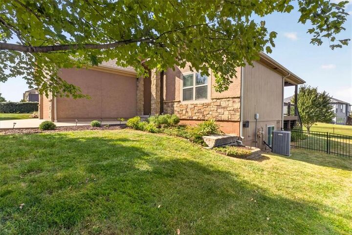 Property Photo:  17120 W 197th Place  KS 66083 