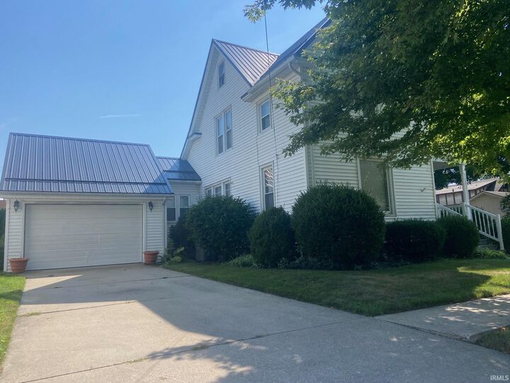 Property Photo:  111 E 3rd Street  IN 46706-1843 
