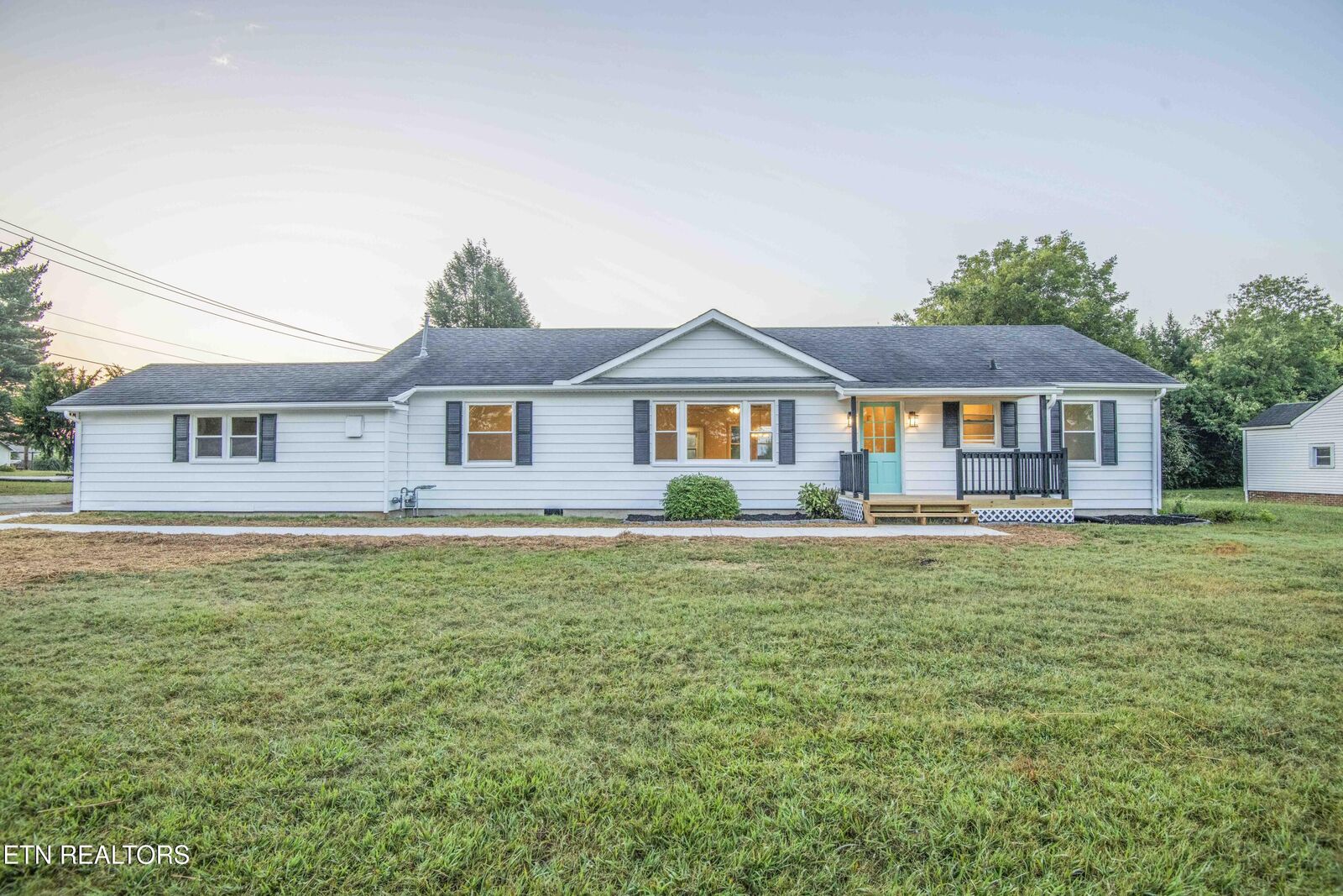 Property Photo:  1618 Old Niles Ferry Rd  TN 37803 