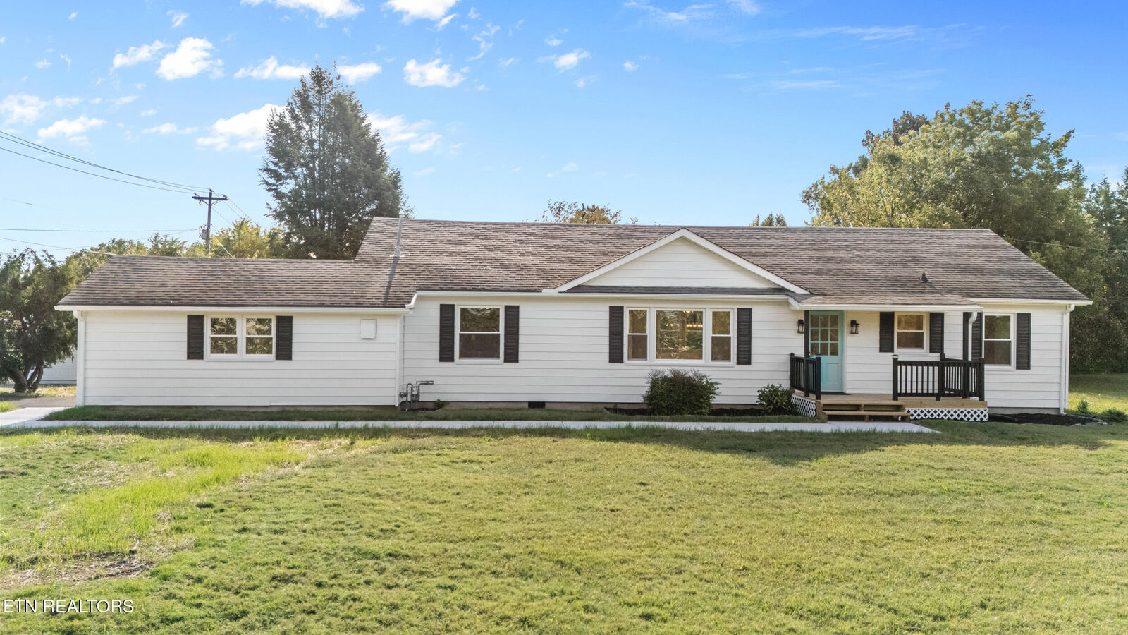 Property Photo:  1618 Old Niles Ferry Rd  TN 37803 