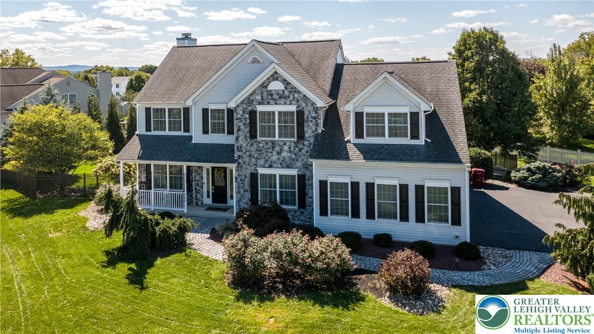 Property Photo:  4584 Shadowstone Drive  PA 18040 
