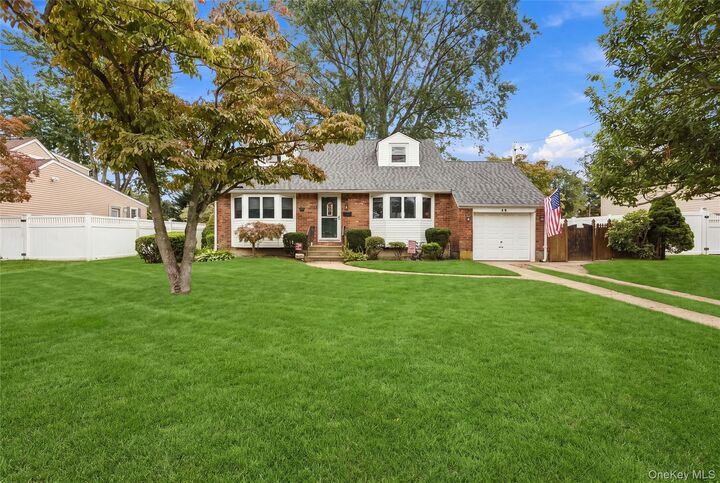 Property Photo:  44 Dulittle Street  NY 11703 
