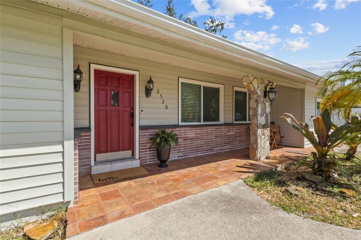 Property Photo:  2520 E Milmar Drive  FL 34237 