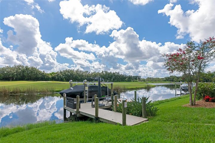 Property Photo:  817 Maritime Court  FL 34212 